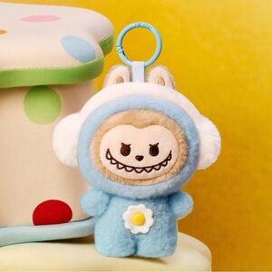 Labubu Toasty Snow Baby